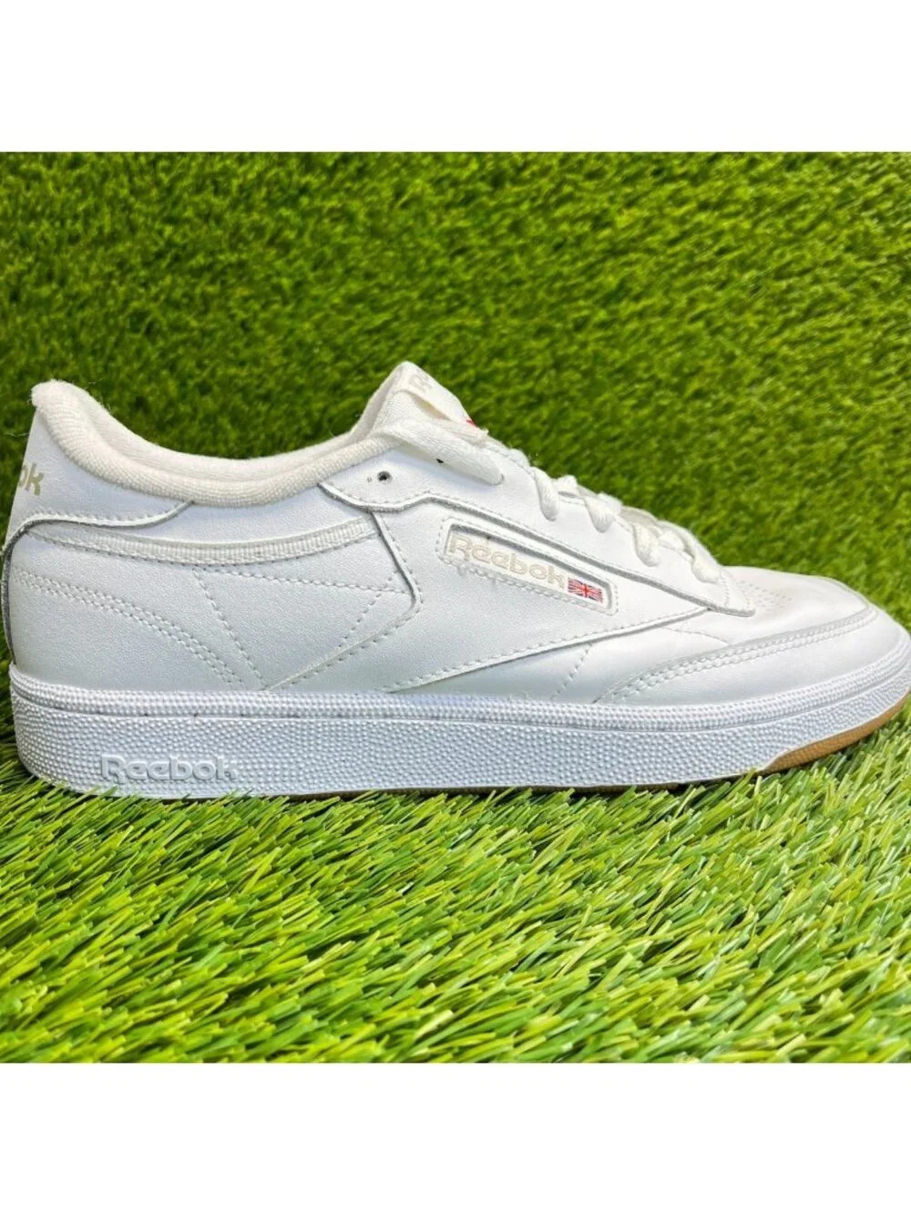 Reebok Club C 85 Womens Size 9 White Gum Athletic Leather Walking Shoes Sneakers